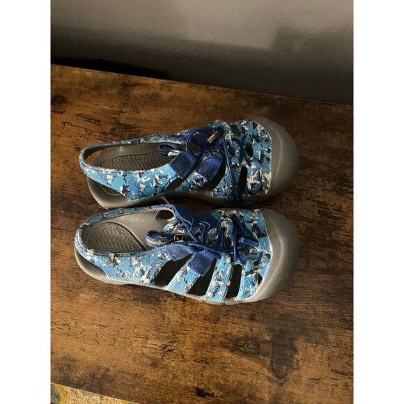 Keen Blue Water Shoes | Size 3 - Picture 2 of 7